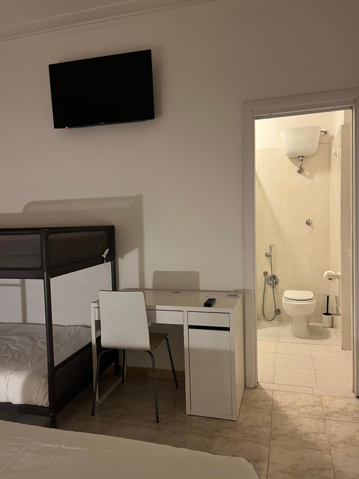 Scalo 71 Guest House ローマ エクステリア 写真