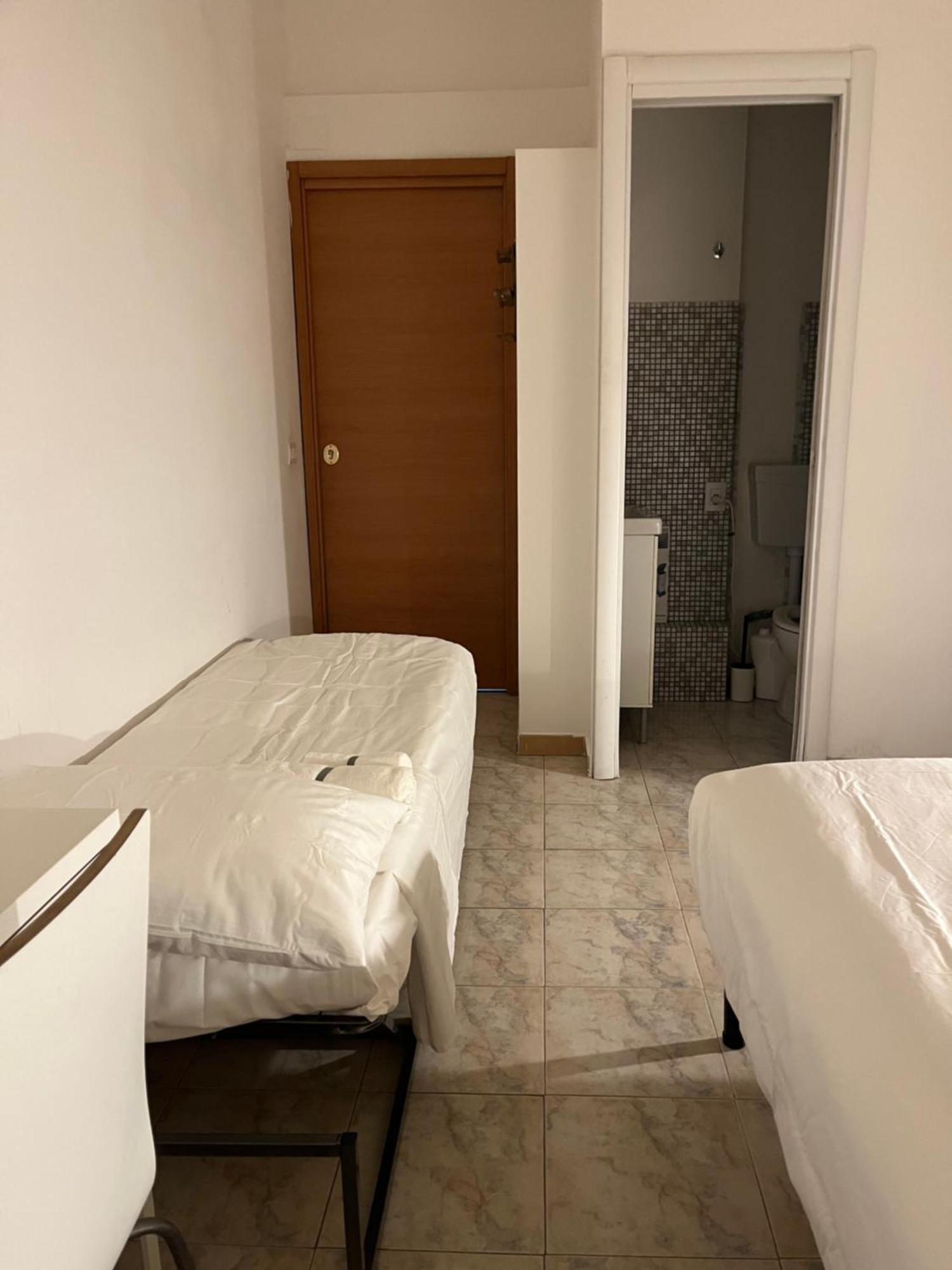 Scalo 71 Guest House ローマ エクステリア 写真